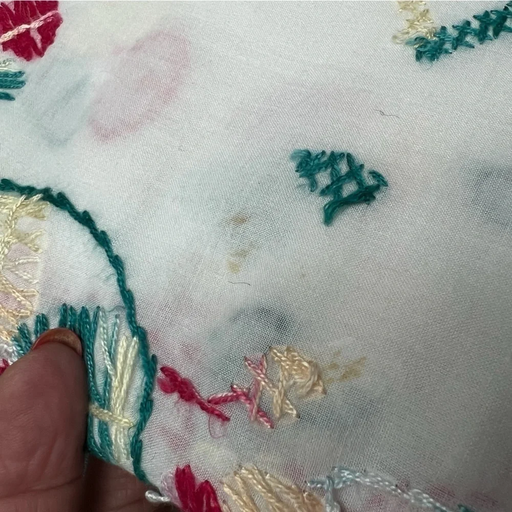 Boho Hand Embroidered Cut Work Lace Linen Tablecloth Cottage Farmhouse Style